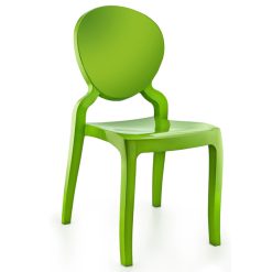 yeşil plastik sandalye