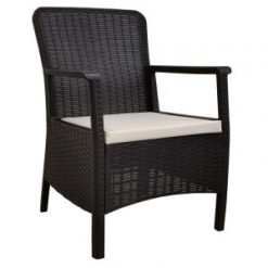 kahverengi plastik koltuk