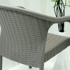 plastik rattan koltuk