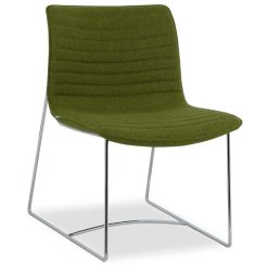 yeşil döşemeli misafir koltuğu