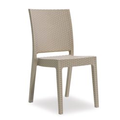 krem plastik rattan sandalye